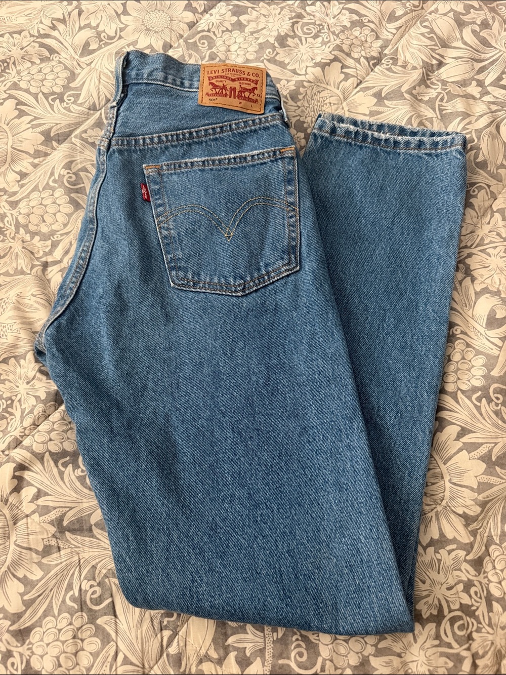 Levi's Men’s Medium Blue Straight Jeans